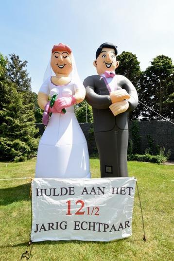 Bruidspaar beschikbaar voor biedingen