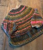 Handgebreide poncho met kleurrijk design 110/116, Ophalen of Verzenden, Nieuw, Meisje, Trui of Vest