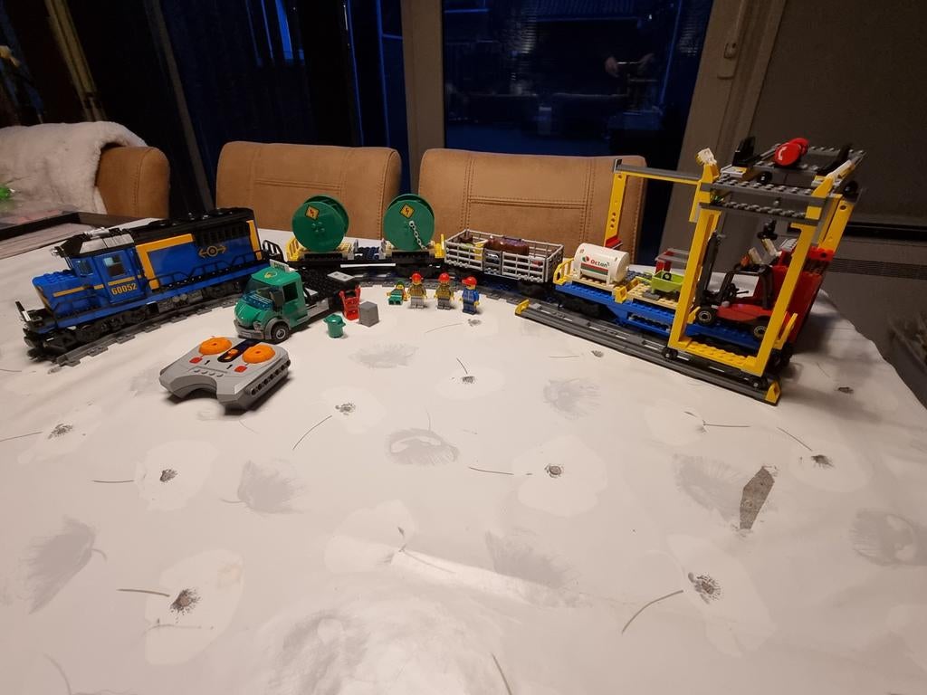 Lego 60052 Goederentrein Compleet, Kinderen en Baby's, Speelgoed | Duplo en Lego, Ophalen of Verzenden, Zo goed als nieuw, Complete set