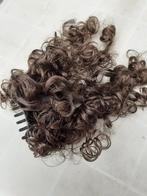 Voor carnaval leuk haarstuk, Ophalen