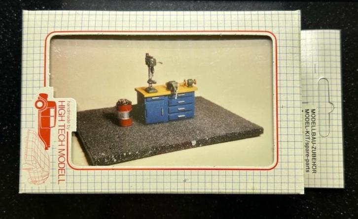 Werkbank met Kolomboormachine,bankschroef 1/43 New, Hobby en Vrije tijd, Modelbouw | Auto's en Voertuigen, Nieuw, Auto, 1:32 tot 1:50