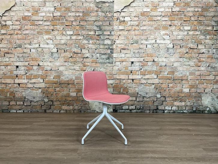 Hay AAC 11 Swivel roze bij TheReSales, Huis en Inrichting, Stoelen, Zo goed als nieuw, Vijf, Zes of meer stoelen, Kunststof, Metaal