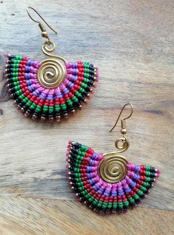 Nieuwe unieke handgemaakte oorbellen boho stijl beschikbaar voor biedingen
