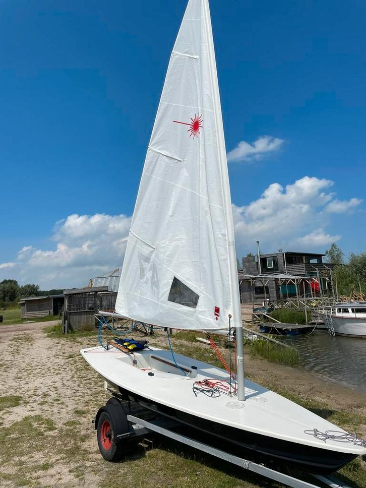 Laser standaard, Watersport en Boten, Zeilen en Zeiltoebehoren, Ophalen