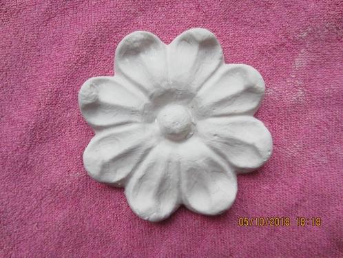 nr16 gips ornament bloem diameter 7.5cm nieuw handmade, Antiek en Kunst, Curiosa en Brocante, Ophalen of Verzenden