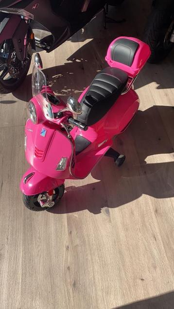 Vespa GTS Kinderscooter | 12V - Veel Kleuren beschikbaar voor biedingen