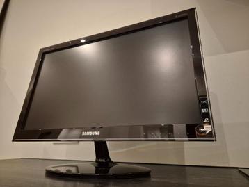 Samsung monitor P2350 23 inch Full HD  beschikbaar voor biedingen