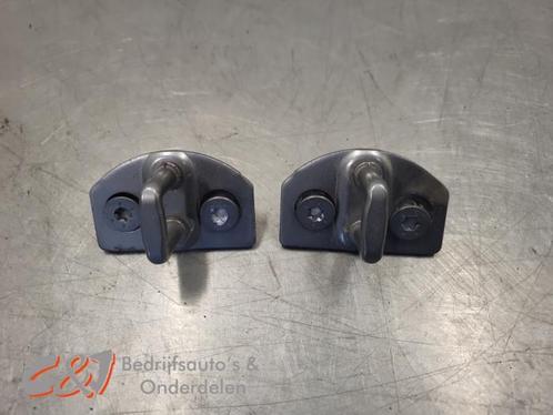 Deurslot Mechaniek 2Deurs links van een Renault Trafic, Auto-onderdelen, Carrosserie en Plaatwerk, Renault, Gebruikt, 3 maanden garantie