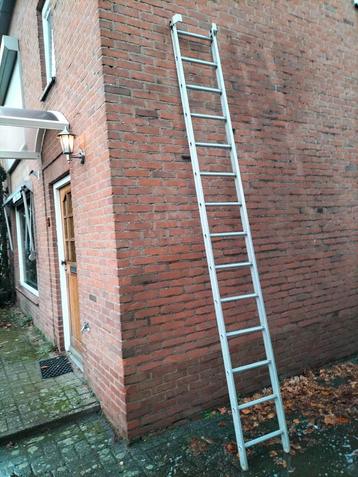 Aluminium ladder met 14 sporten beschikbaar voor biedingen