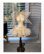 Kleine toonbank body 42 cm op voet met tutu petticoat 42 cm, Antiek en Kunst, Ophalen of Verzenden