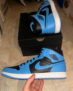 Jordan 1 Mid University Blue Black maat 45 en 45,5, Kleding | Heren, Schoenen, Blauw, Nike, Nieuw, Ophalen of Verzenden