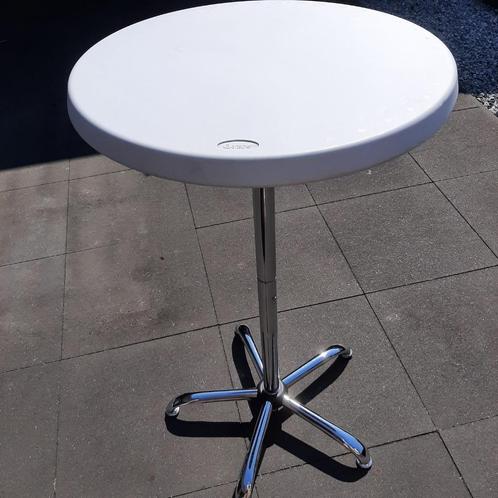 🍖Te Huur: Statafel/Terrastafel ø70 x 117/68 cm🏷️€7,- p/d, Huis en Inrichting, Tafels | Statafels, Zo goed als nieuw, In hoogte verstelbaar