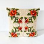 Vintage kussen geborduurd kussen rozen wollen kussen, Huis en Inrichting, Woonaccessoires | Kussens, Kolibrivintagehal@gmail.com
