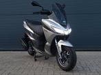 APRILIA SXR 50 i 45km bromscooter 2024 weinig km  Orig NL, Fietsen en Brommers, Onbekend, APRILIA, Onbekend
