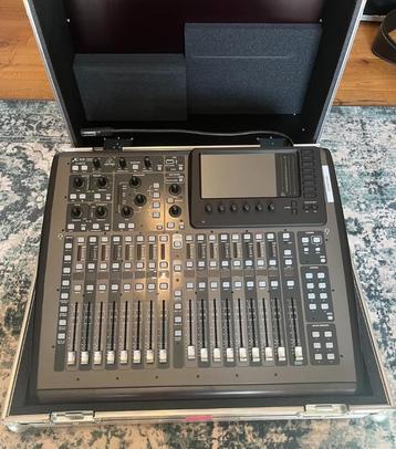 Behringer X32 Compact incl. Thon Case, LED-lamp & OVP beschikbaar voor biedingen
