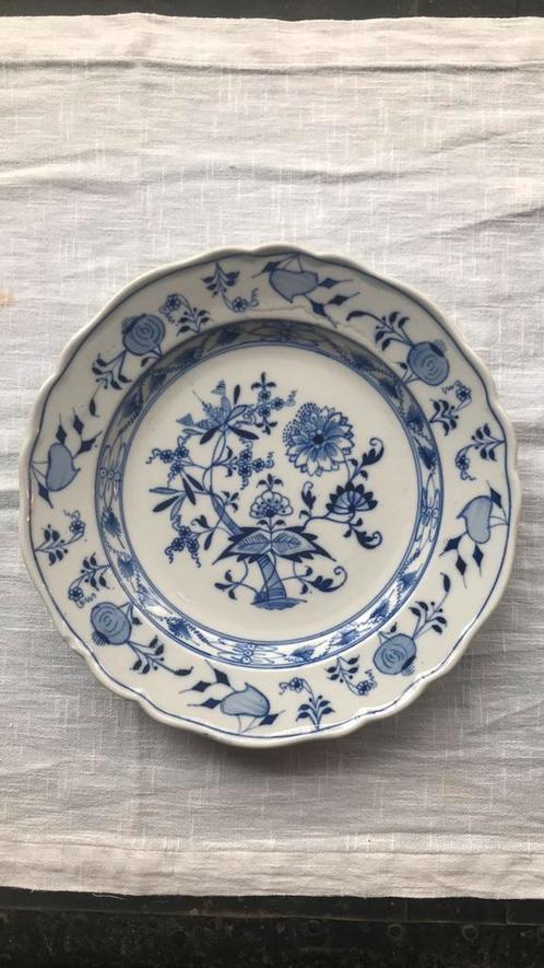 Meissen Zwiebelmuster 2 borden en 1 eierdop, Antiek en Kunst, Antiek | Wandborden en Tegels, Ophalen of Verzenden