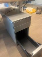 4 Metalen ladekasten met slot, Huis en Inrichting, Ophalen, Minder dan 50 cm, Meerdere deuren, Zo goed als nieuw