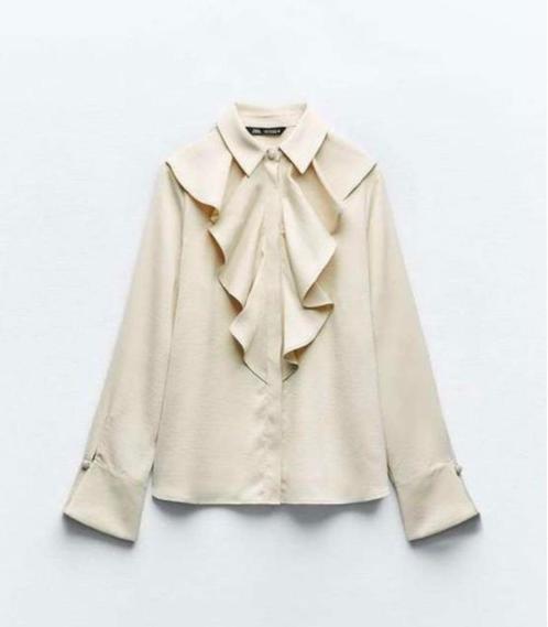 Champagne Zara blouse met ruches en parelknoop – maat M, Kleding | Dames, Blouses en Tunieken, Zo goed als nieuw, Maat 38/40 (M)