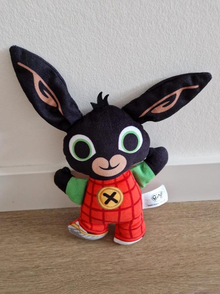 Knuffel Bing Acamar konijn televisie 27 cm K8931, Kinderen en Baby's, Speelgoed | Knuffels en Pluche, Zo goed als nieuw, Konijn