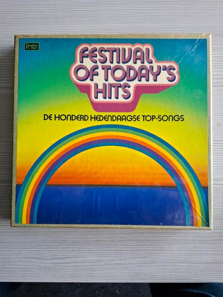 Various Artists - Festival Of Today's Hits 8LP box, Cd's en Dvd's, Vinyl | Verzamelalbums, Gebruikt, Pop, 12 inch, Ophalen of Verzenden