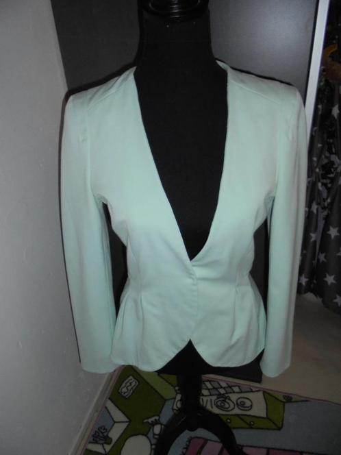 Pastelgroen jasje H&M maat 38, Kleding | Dames, Jasjes, Kostuums en Pakken, Zo goed als nieuw, Jasje, Maat 38/40 (M), Groen, Ophalen of Verzenden