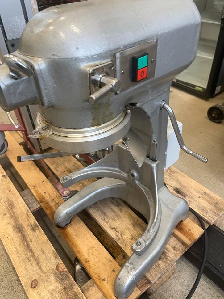 Diverse mixers voor bakkerij, Zakelijke goederen, Horeca | Keukenapparatuur, Bakkerij en Slagerij, Gebruikt, Ophalen