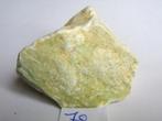 chrysopraas 70 gr Polen licht groen chrysophraas chrysopraas, Verzamelen, Mineralen en Fossielen, Ophalen of Verzenden, Mineraal