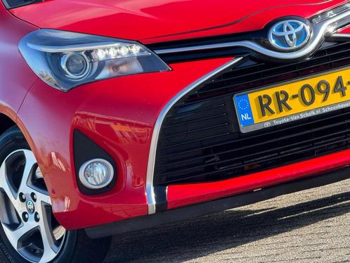 Toyota Yaris 1.5 Hybrid Lease Automaat - Fire Red - Nav/LMV/, Auto's, Toyota, Bedrijf, Te koop, Yaris, ABS, Achteruitrijcamera