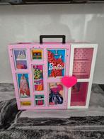 Speelkoffer barbies droomkast, Kinderen en Baby's, Ophalen of Verzenden, Gebruikt, Toebehoren