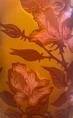 Prachtig antieke Gallé Art Nouveau vaas met bloemmotieven, Antiek en Kunst, Antiek | Glas en Kristal, Ophalen of Verzenden