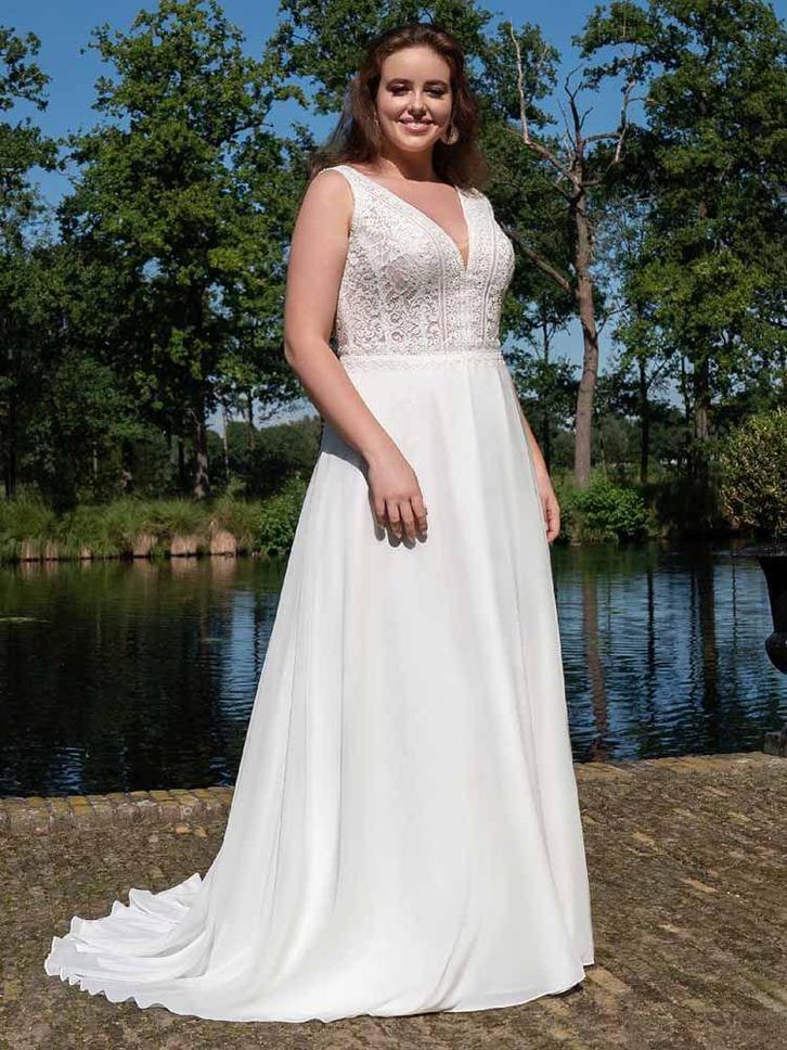 Trouwjurk bohemian maat 42, Kleding | Dames, Trouwkleding en Trouwaccessoires, Zo goed als nieuw, Trouwjurk, Wit, Ophalen of Verzenden