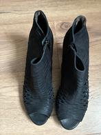 PAUL GREEN korte opengewerkte laarsjes zwart suède mt 39,5, Zwart, Lage of Enkellaarzen, Ophalen of Verzenden, Paul Green
