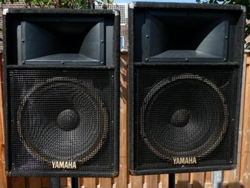 IN PRIJS VERLAAGD 2 zware Yamaha speakers S115IV tot 1000W beschikbaar voor biedingen