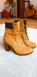 Laarsjes Timberland mt 40, Geel, Ophalen of Verzenden, Zo goed als nieuw, Timberland