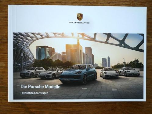 Porsche Die Modelle (2017/2018, Duits), Boeken, Auto's | Folders en Tijdschriften, Nieuw, Porsche, Ophalen of Verzenden