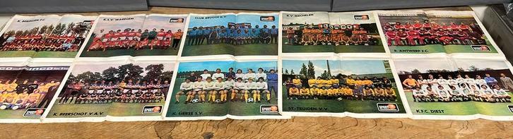Voedbal posters 1973. clubs uit belgie., Verzamelen, Overige Verzamelen, Zo goed als nieuw, Ophalen of Verzenden