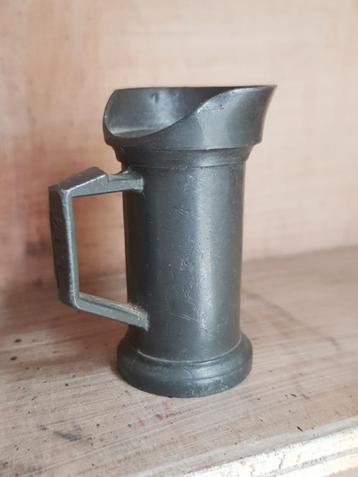 Tinnen miniatuur maatbeker kan 2cl.  beschikbaar voor biedingen