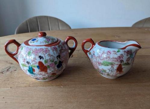 Chinees porseleinen suiker en melk kannetje plus 3 borden, Antiek en Kunst, Antiek | Porselein, Ophalen of Verzenden