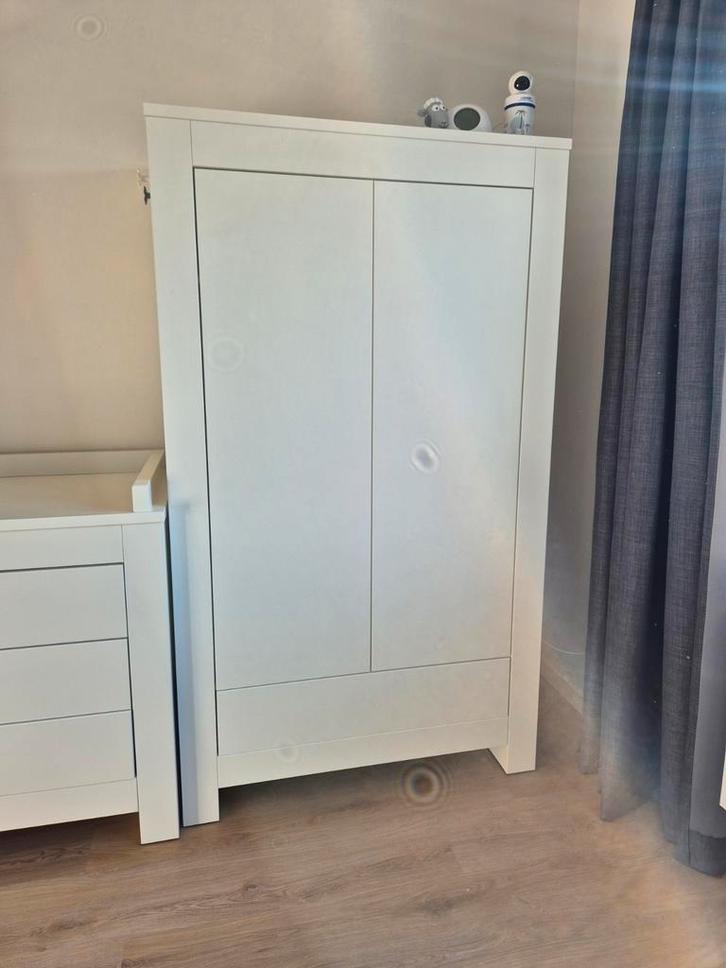 Kledingkast - Kidsmill Alaska - mat wit, Kinderen en Baby's, Kinderkamer | Commodes en Kasten, Zo goed als nieuw, Kast, 105 cm of meer
