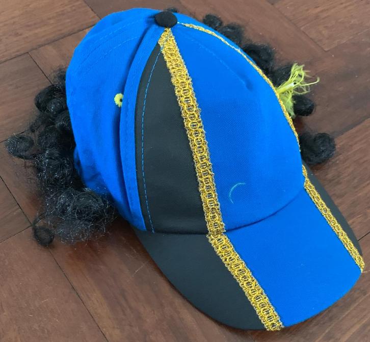 Pieten pet met zwart krulhaar SINTERKLAAS, Diversen, Sinterklaas, Gebruikt, Ophalen of Verzenden