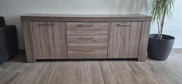 Dressoir beschikbaar voor biedingen