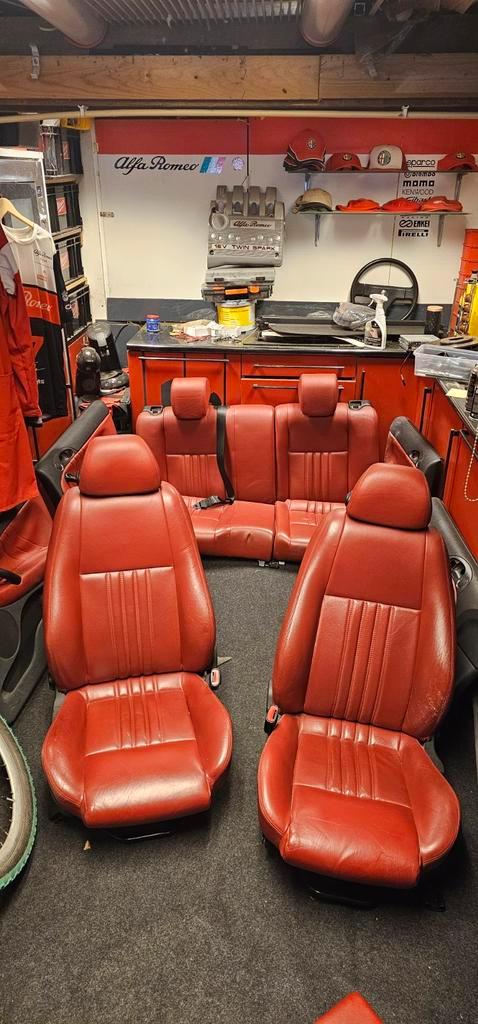 Alfa 147 Interieur - Rood Leer, Auto-onderdelen, Interieur en Bekleding, Alfa Romeo, Gebruikt, Ophalen