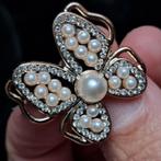 Broche, Sieraden, Tassen en Uiterlijk, Broches, Ophalen of Verzenden, Zo goed als nieuw, Overige materialen
