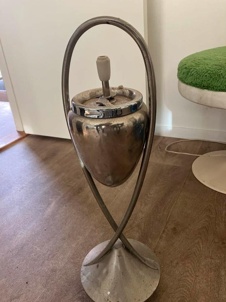 Vintage Retro Asbak op Voet pers-asbak, Verzamelen, Retro, Huis en Inrichting, Ophalen