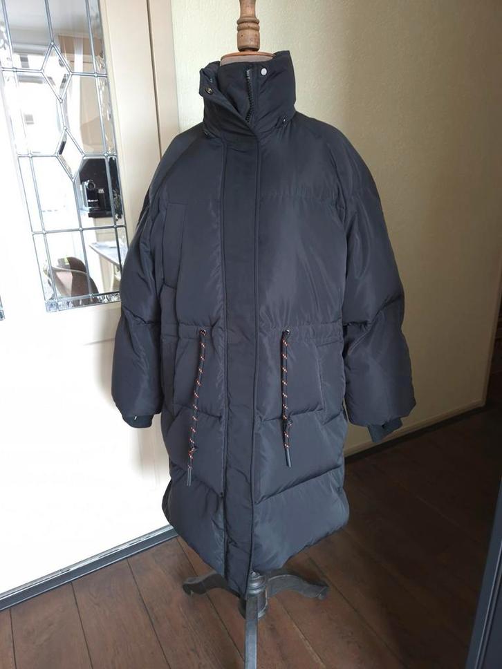 DAY Birger et Mikkelsen warm donsjack S NIEUWSTAAT, Kleding | Dames, Jassen | Winter, Zo goed als nieuw, Maat 36 (S), Zwart, Ophalen of Verzenden