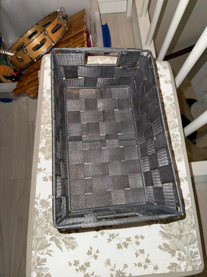 Klein Opbergmandje - Handig & Netjes!, Huis en Inrichting, Woonaccessoires | Schalen en Manden, Zo goed als nieuw, Ophalen of Verzenden