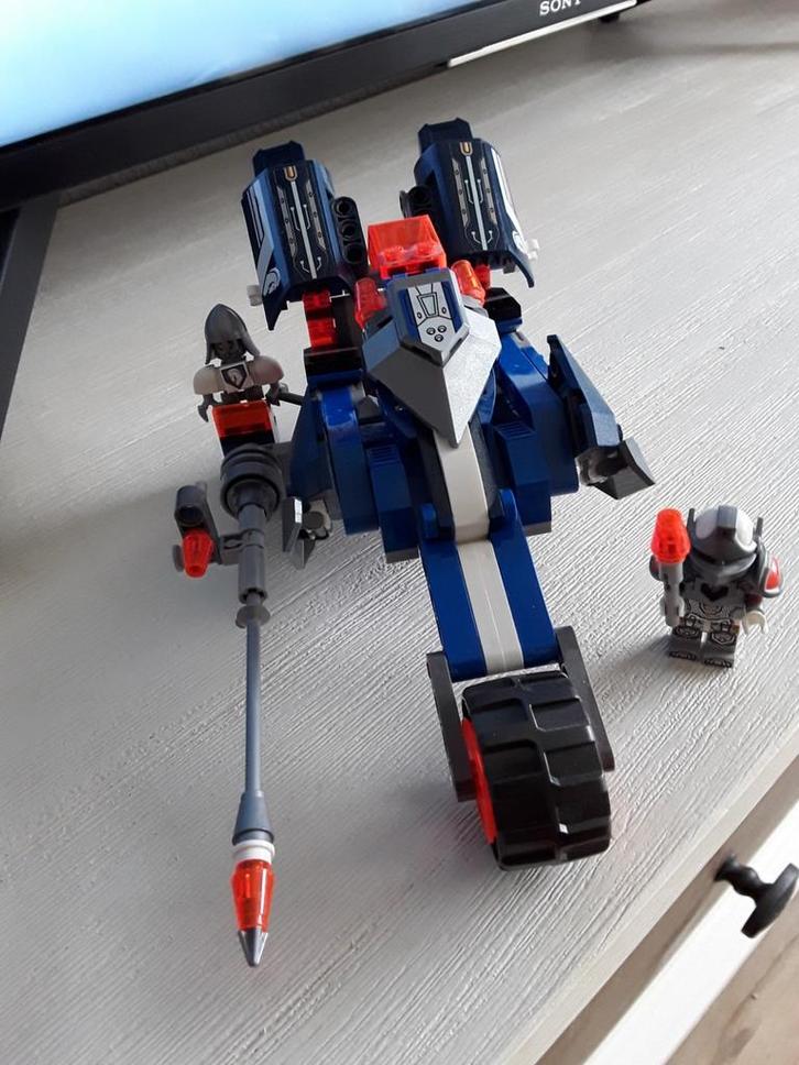 Lego nexo knights lance strijdvoertuig paard, Kinderen en Baby's, Speelgoed | Duplo en Lego, Zo goed als nieuw, Ophalen of Verzenden