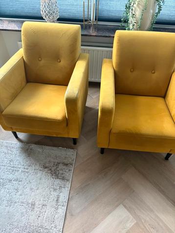 okergeel geel fauteuils stoelen gebruikt 2 stuks niet kapot