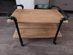 Bij zet tafeltje op wielen, Huis en Inrichting, Ophalen of Verzenden, Zo goed als nieuw, Hout, Minder dan 55 cm