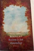 BERNLEF BUITEN IS HET MAANDAG ROMAN QUERIDO, Ophalen of Verzenden, Zo goed als nieuw